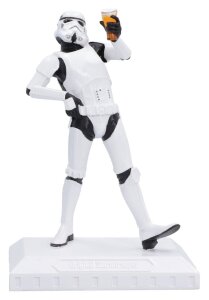 Original Stormtrooper Figur Raise a Glass 17 cm