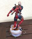 Marvel PVC Statue Unmasked Deadpool Action Figur Diamond Select 28cm