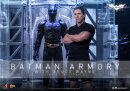 The Dark Knight Rises Movie Masterpiece Actionfigur & Diorama 1/6 Batman Armory with Bruce Wayne 30 cm