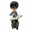 Harry Potter Figur Harry and the Pile of Spell Book 21 cm